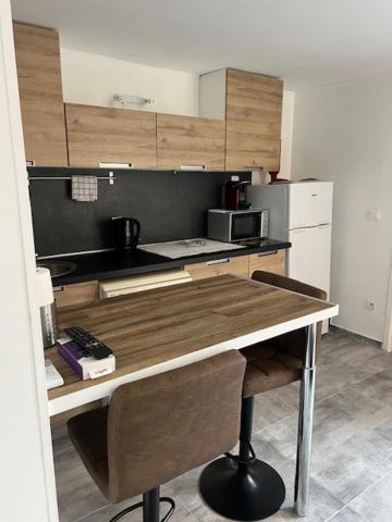 Cavaliere Studio 2 Pers Terrasse Le Lavandou Kültér fotó